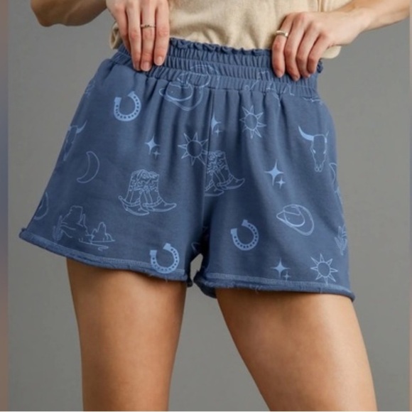 Umgee Pants - Umgee GRAY French Terry Smocked Waist Pocket Cowgirl Shorts Small NWT